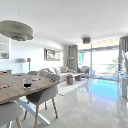 Lejlighed Topfloor With Terrace And Sea Views *